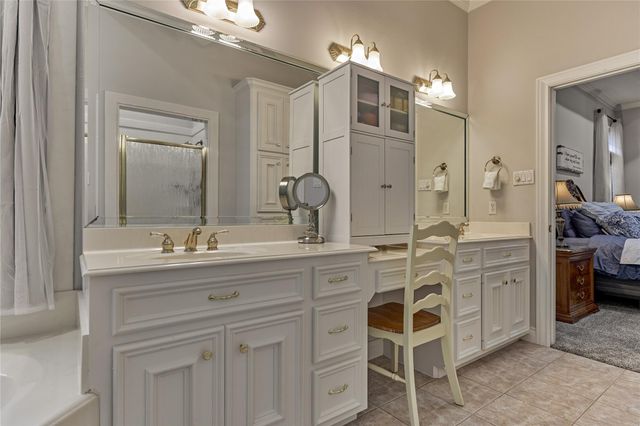 42 Naples Lane, Montgomery, TX 77356