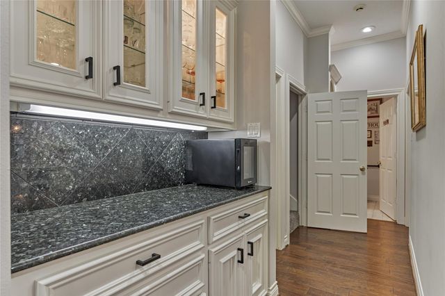 42 Naples Lane, Montgomery, TX 77356