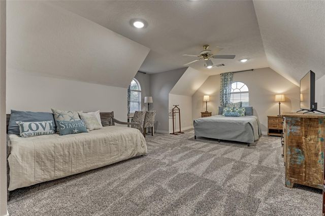 42 Naples Lane, Montgomery, TX 77356