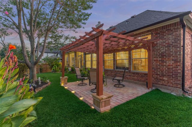 42 Naples Lane, Montgomery, TX 77356