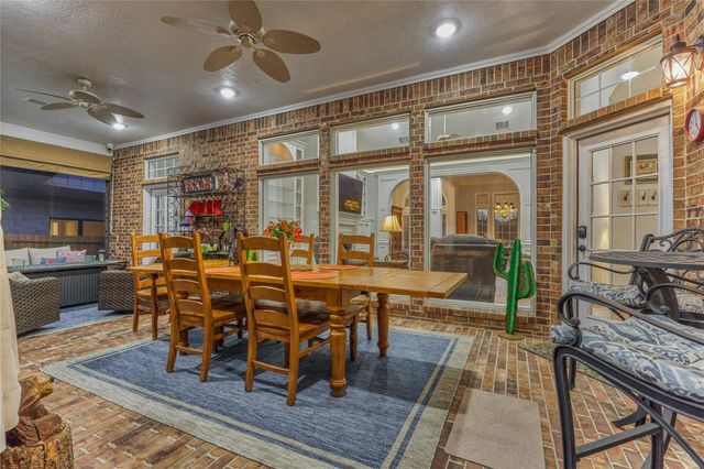 42 Naples Lane, Montgomery, TX 77356