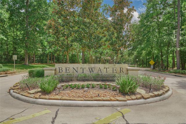 42 Naples Lane, Montgomery, TX 77356