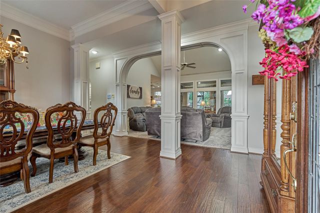 42 Naples Lane, Montgomery, TX 77356