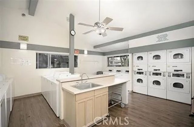 165 Streamwood, Irvine, CA 92620