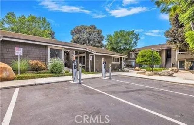 165 Streamwood, Irvine, CA 92620