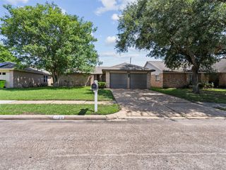 1726 Meadow Green Drive, Missouri City, TX 77489