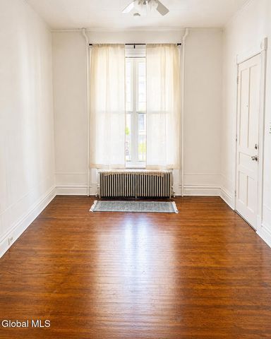 128 6th Avenue, Troy, NY 12180