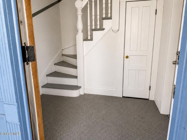 128 6th Avenue, Troy, NY 12180