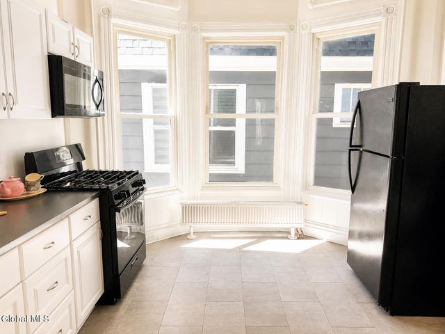 128 6th Avenue, Troy, NY 12180