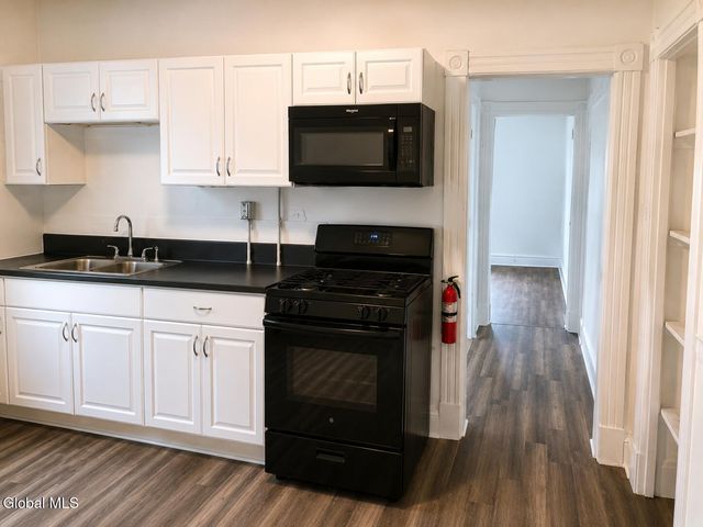 128 6th Avenue, Troy, NY 12180