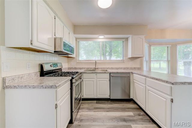 12 Northstar Court, St Peters, MO 63376