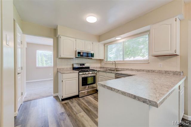 12 Northstar Court, St Peters, MO 63376