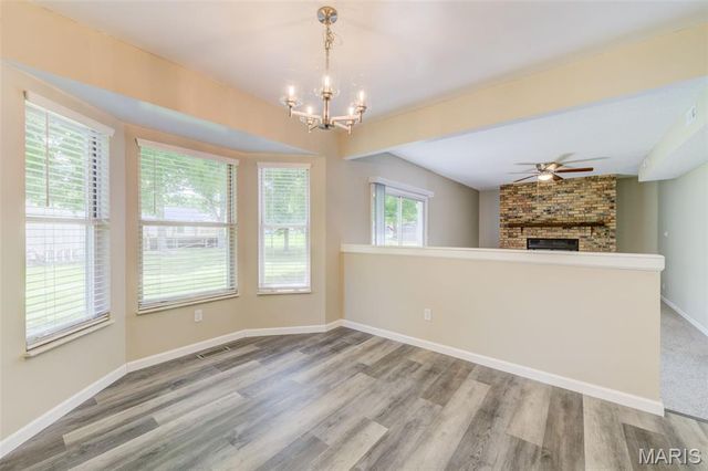 12 Northstar Court, St Peters, MO 63376