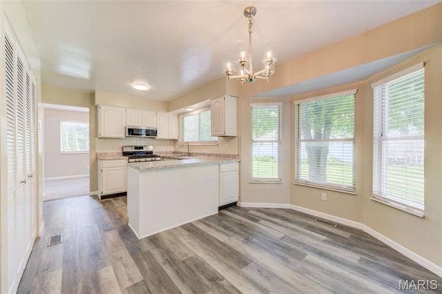 12 Northstar Court, St Peters, MO 63376