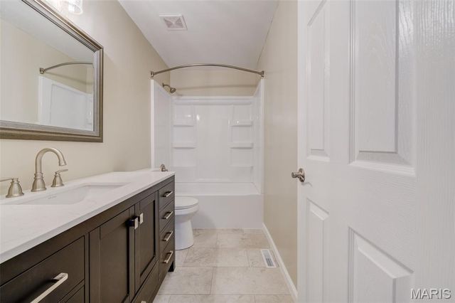 12 Northstar Court, St Peters, MO 63376