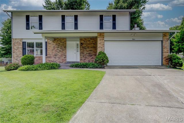 12 Northstar Court, St Peters, MO 63376
