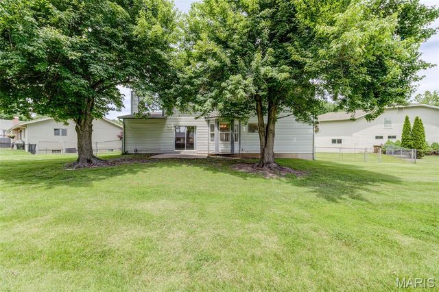 12 Northstar Court, St Peters, MO 63376