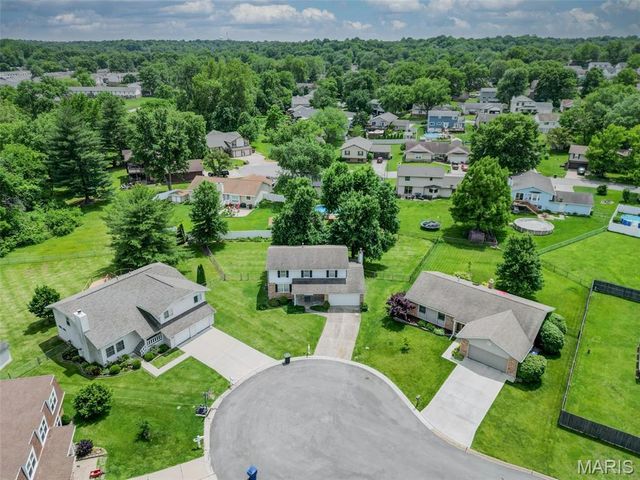12 Northstar Court, St Peters, MO 63376