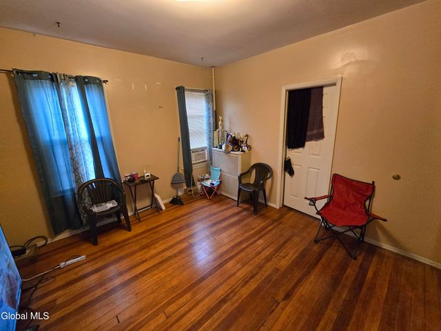 833 Mason Street, Schenectady, NY 12308