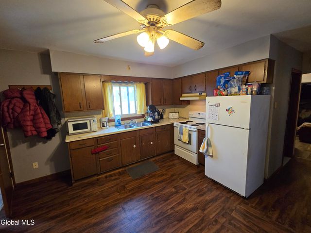 833 Mason Street, Schenectady, NY 12308