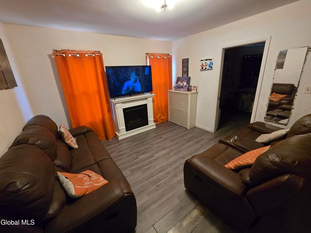 833 Mason Street, Schenectady, NY 12308