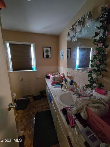 833 Mason Street, Schenectady, NY 12308