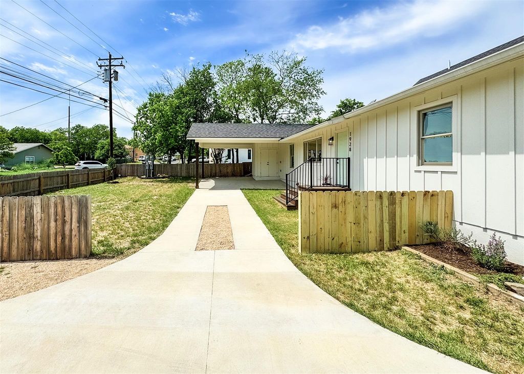 1928 Miles Ave 1, Austin, TX 78745