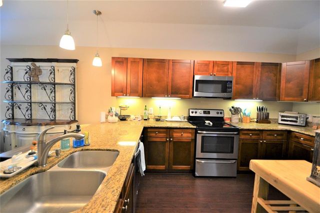 278 Debbie Lane, San Leon, TX 77539