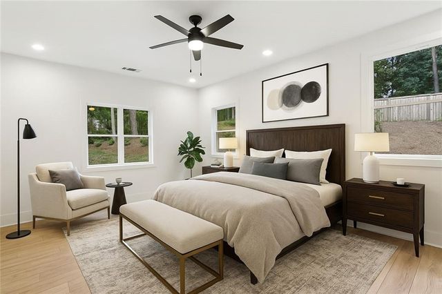 2082 Lyle Avenue, College Park, GA 30337