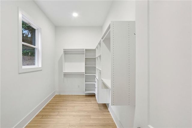 2082 Lyle Avenue, College Park, GA 30337