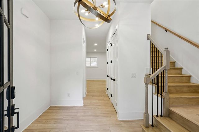 2082 Lyle Avenue, College Park, GA 30337