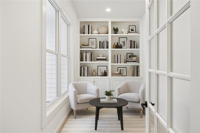 2082 Lyle Avenue, College Park, GA 30337