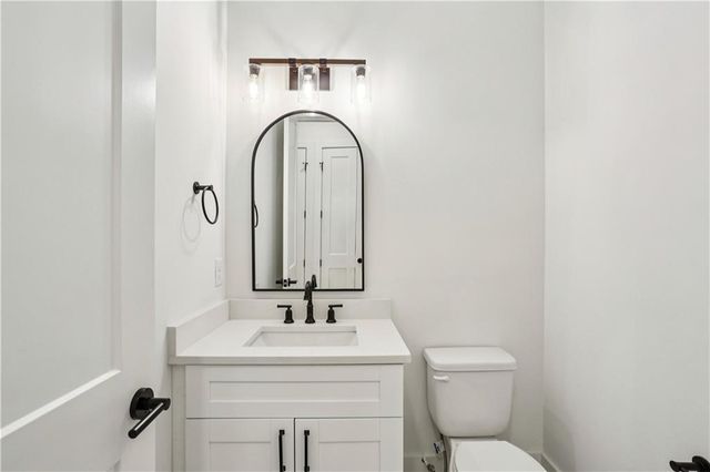 2082 Lyle Avenue, College Park, GA 30337