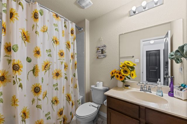 1612 Ambercrest Drive, Lancaster, TX 75146