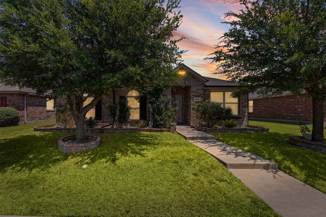 1612 Ambercrest Drive, Lancaster, TX 75146