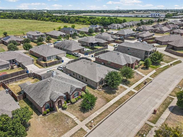 1612 Ambercrest Drive, Lancaster, TX 75146