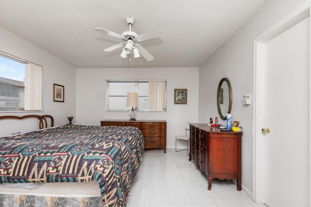 2271 NW 48th Terrace 111, Lauderhill, FL 33313