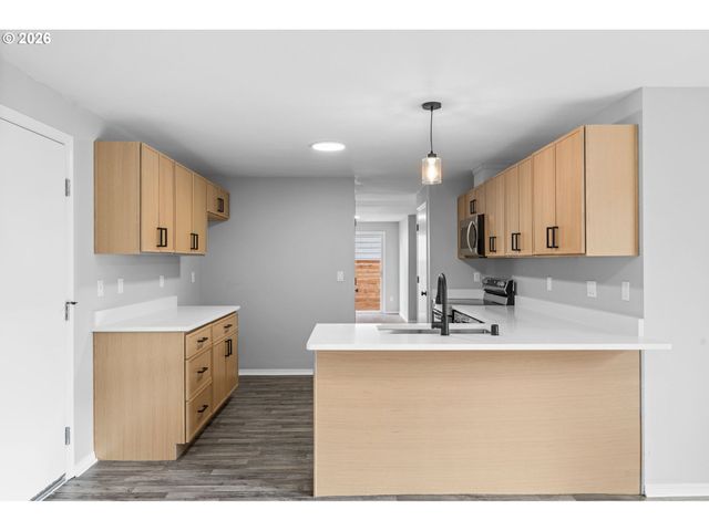 15805 Ne 48TH Cir, Vancouver, WA 98682