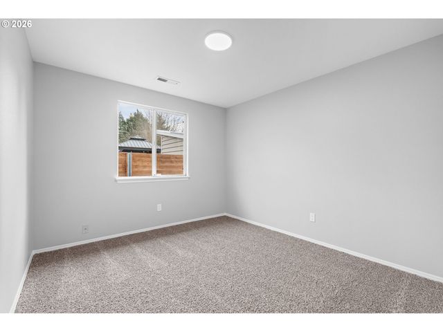 15805 Ne 48TH Cir, Vancouver, WA 98682