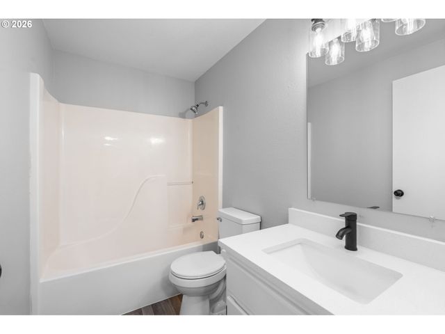 15805 Ne 48TH Cir, Vancouver, WA 98682