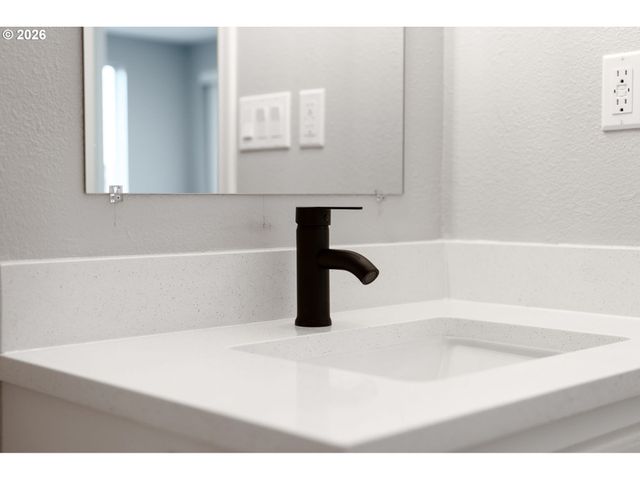 15805 Ne 48TH Cir, Vancouver, WA 98682