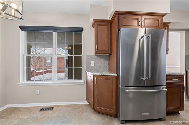 16829 Club Drive 41, Southgate, MI 48195