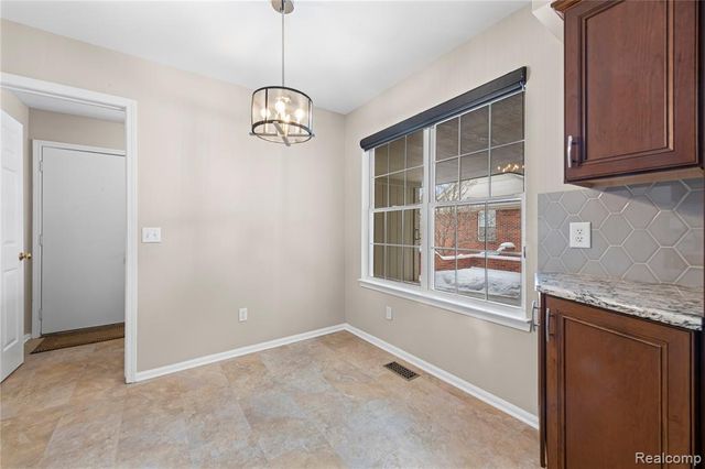 16829 Club Drive 41, Southgate, MI 48195