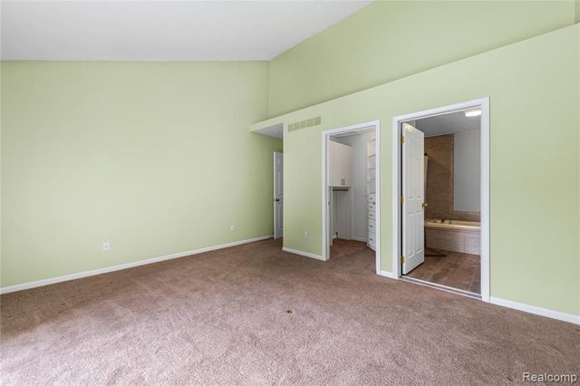 16829 Club Drive 41, Southgate, MI 48195