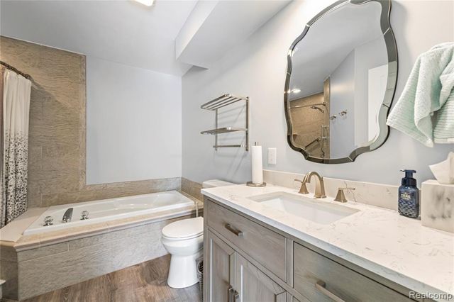 16829 Club Drive 41, Southgate, MI 48195