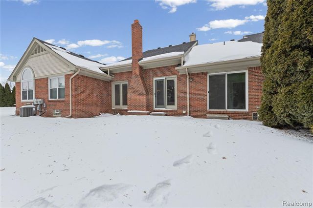 16829 Club Drive 41, Southgate, MI 48195