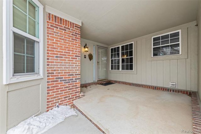 16829 Club Drive 41, Southgate, MI 48195