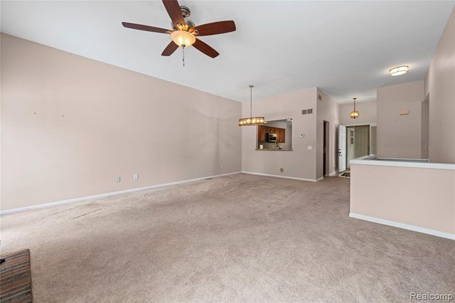 16829 Club Drive 41, Southgate, MI 48195