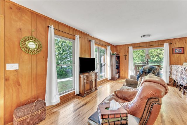 451 W Horn Street, Fayetteville, AR 72701