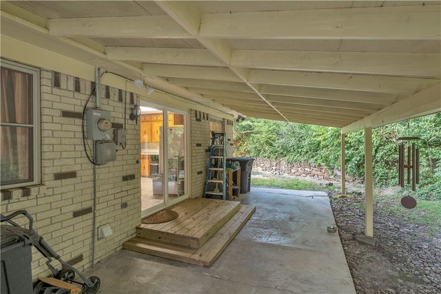 451 W Horn Street, Fayetteville, AR 72701